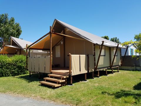 TENTE TOILE ET BOIS 4 personnes - Tente Lodge 2 chambres avec terrasse bois 26m²