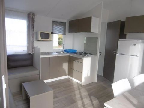 MOBILE HOME 6 people - Confort 35m² - 3 bedrooms + semi-covered terrace + TV