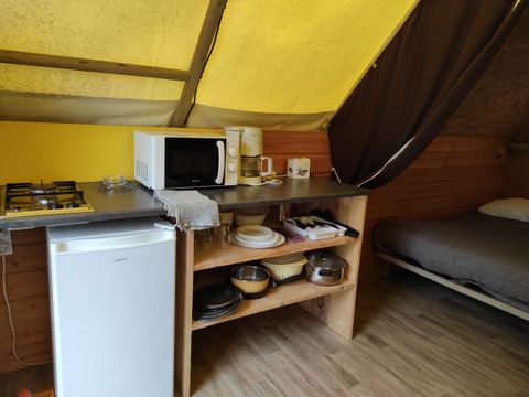 TENT 5 people - LODGE 4/5 pers INSOLITE 2 rooms without bathroom