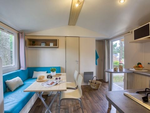 MOBILHOME 8 personnes - Confort 4 chambres, sans télévision.