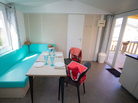 MOBILHOME 4 personnes - Supérieur - 2 chambres + 2 sdb - arrivées du mercredi