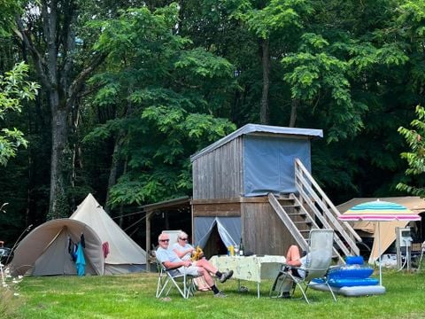 HÉBERGEMENT INSOLITE 5 personnes - GLAMPING CABANE sans sanitaires