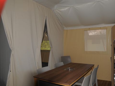 TENT 5 people - LODGE BELLE-ILE CONFORT without sanitary facilities