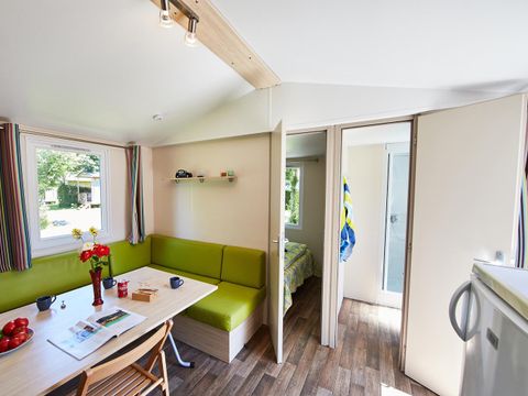 MOBILHOME 7 personnes - Carnac CONFORT 32m² (3ch-6/7pers) + Terrasse couverte + TV Arrivée Mercredi