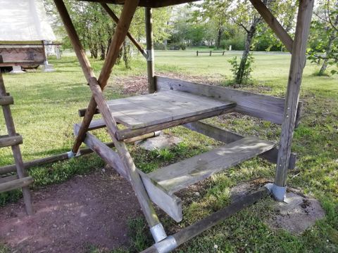 TENTE TOILE ET BOIS 2 personnes - Bivouac sur pilotis 1 chambre