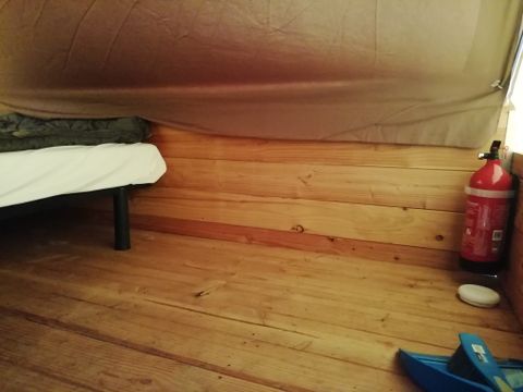 TENTE TOILE ET BOIS 2 personnes - Bivouac sur pilotis 1 chambre