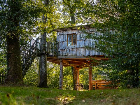 HÉBERGEMENT INSOLITE 4 personnes - Cabane Suspendue Robin des Bois 4 pers