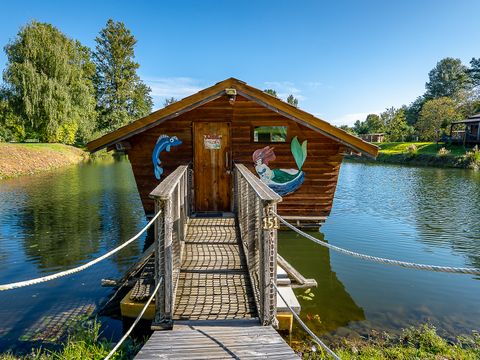 UNUSUAL ACCOMMODATION 4 people - Ariel Floating Cabin