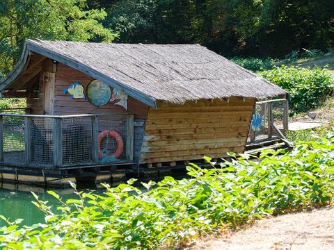 UNUSUAL ACCOMMODATION 4 people - Ariel Floating Cabin