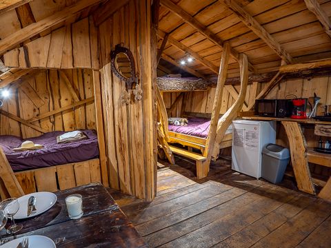 HÉBERGEMENT INSOLITE 4 personnes - Cabane Hansel 4 pers