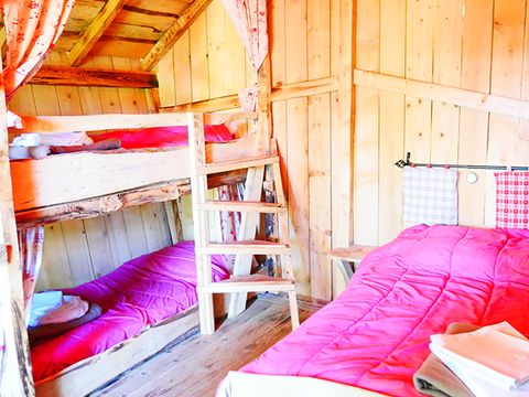 HÉBERGEMENT INSOLITE 4 personnes - Cabane Gretel 4 pers