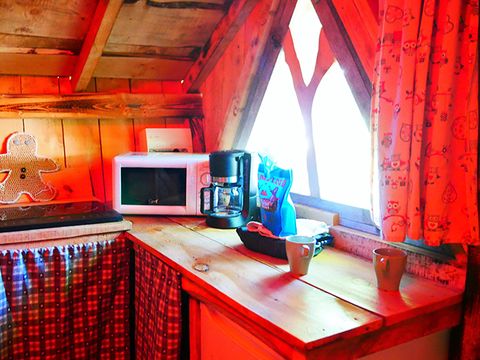 UNUSUAL ACCOMMODATION 4 people - Gretel cabin