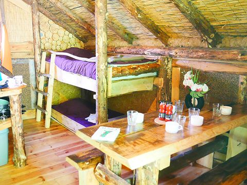 UNUSUAL ACCOMMODATION 6 people - Woodcutter's hut