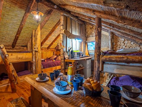 UNUSUAL ACCOMMODATION 6 people - Woodcutter's hut