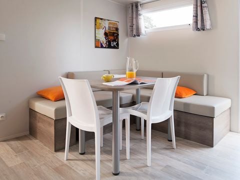 MOBILE HOME 4 people - Comfort 25m² (2 bedrooms) + covered terrace 10m² + TV 4 pers.