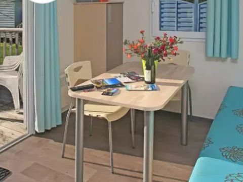 MOBILHOME 2 personnes - 1 chambre avec terrasse