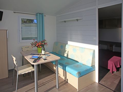 MOBILHOME 2 personnes - 1 chambre avec terrasse