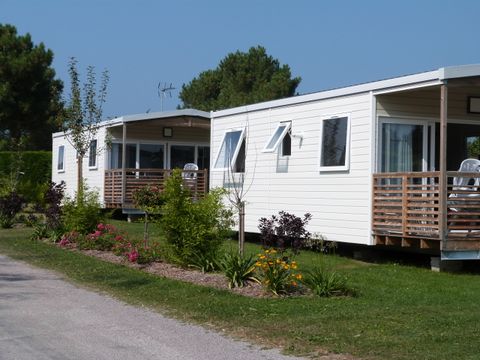 MOBILHOME 4 personnes - Confort 2 chambres avec terrasse