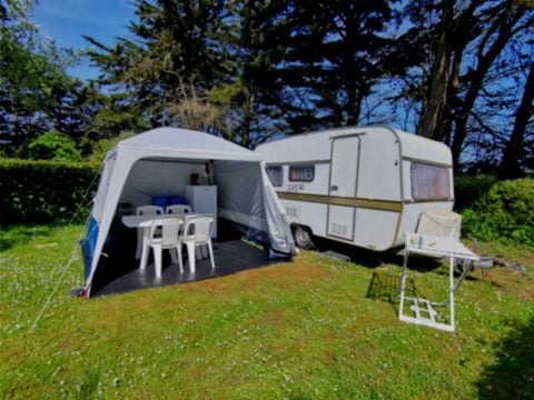 CARAVANE 2 personnes - 6 m² sans sanitaires