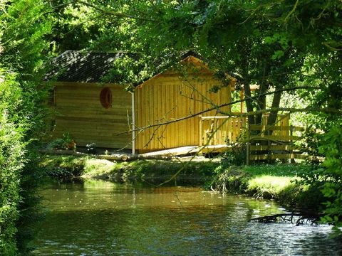 CHALET 2 people - Cabane de D'JO (Wooden bath, View of ponds & field)