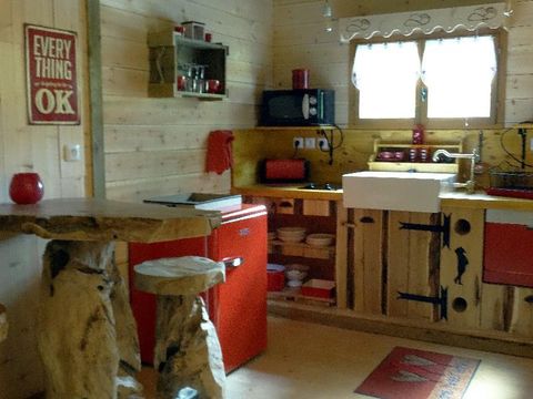 CHALET 2 people - Cabane de D'JO (Wooden bath, View of ponds & field)