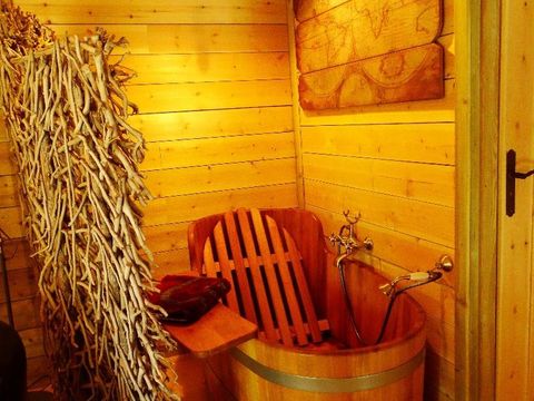 CHALET 2 people - Cabane de D'JO (Wooden bath, View of ponds & field)