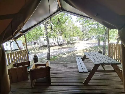 CANVAS AND WOOD TENT 4 people - Safari Standard 25m²(without sanitary facilities)