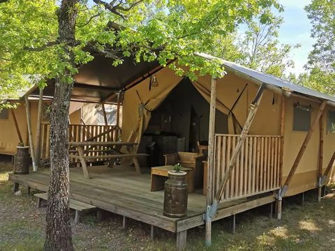CANVAS AND WOOD TENT 4 people - Safari Standard 25m²(without sanitary facilities)
