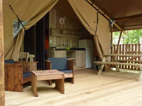 CANVAS AND WOOD TENT 4 people - Safari Confort 27m² - 2 bedrooms + covered terrace