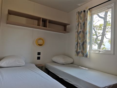 MOBILE HOME 4 people - Mobile home Premium 29m² - 2 bedrooms + semi-covered terrace + TV + LV + air conditioning + bed linen included