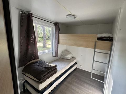 MOBILE HOME 5 people - Comfort +4 people 2 bedrooms: max 4 adults and 1 child l (with air conditioning)