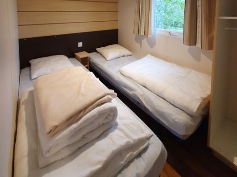 MOBILHOME 6 personnes - IRM 3 chambres avec terrasse semi couverte