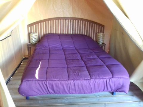 CANVAS AND WOOD TENT 4 people - FREEFLOWER without sanitary facilities