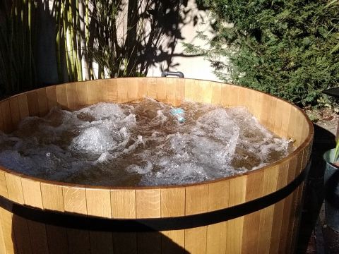 UNUSUAL ACCOMMODATION 4 people - L'OLIFOUDRE, with Jacuzzi and aperitif basket