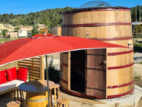 UNUSUAL ACCOMMODATION 4 people - L'OLIFOUDRE, with Jacuzzi and aperitif basket