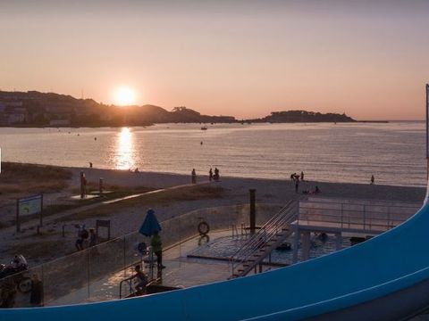 Camping Bayona Playa - Camping Pontevedra