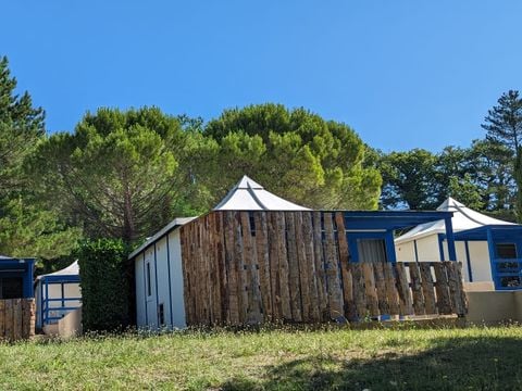 Camping Ushuaïa Villages - Le Village des Sources - Camping Hérault - Image N°10