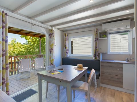 CHALET 4 people - Chalet Pagnol 24 m² air-conditioned - 2 bedrooms - Terrace 12 m².
