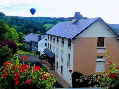 Residence Murol - Camping Puy-de-Dôme - Image N°6