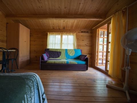 CHALET 4 people - without kitchen - without sanitary facilities