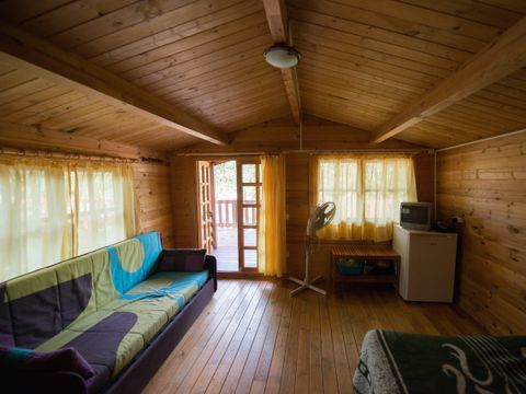 CHALET 3 personnes - sans sanitaires - sans cuisine