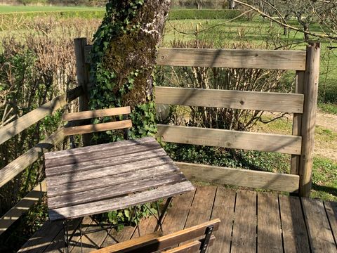 UNUSUAL ACCOMMODATION 2 people - La Canadienne on stilts (without sanitary facilities)