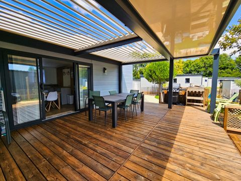 MOBILHOME 6 personnes - ECOLODGE FAMILIAL (DF31) 3CH - 2SDB - CLIM - WIFI - PISCINE/JACUZZI - 2 TERRASSES