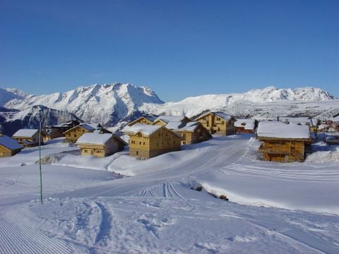 La Résidence Les Chalets de L'Altiport   - Camping Isère - Image N°2