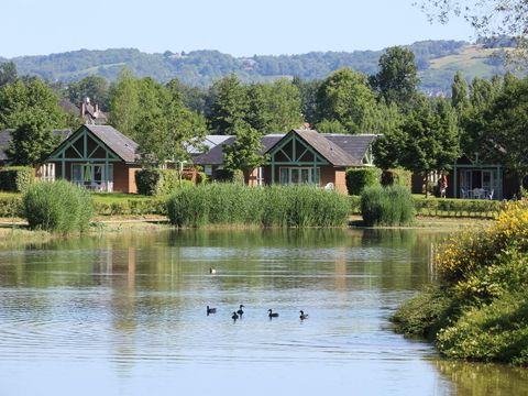 Camping Village Chalets D'Objat - Camping Corrèze