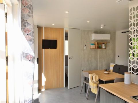 MOBILHOME 6 personnes - Luxe - Climatisé - Jacuzzi