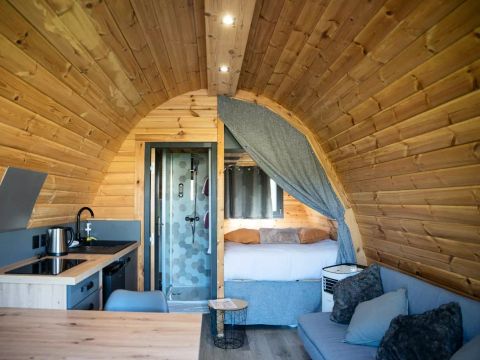 HÉBERGEMENT INSOLITE 4 personnes - Lodge des Bois 2 Pièces 2/4 Personnes (2 adultes + 2 enfants -10ans) + Jacuzzi