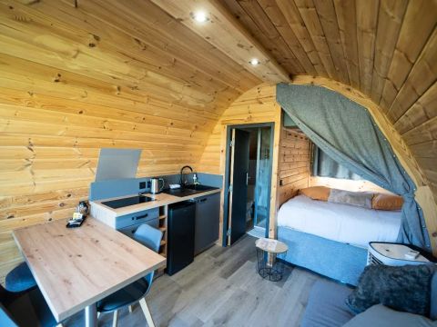 HÉBERGEMENT INSOLITE 4 personnes - Lodge des Bois 2 Pièces 2/4 Personnes (2 adultes + 2 enfants -10ans) + Jacuzzi