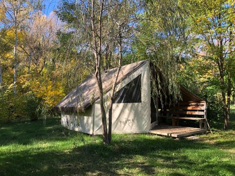 CANVAS AND WOOD TENT 4 people - 11 INSOLITE NATURE Ecolodge tent 17m² - 2 bedrooms