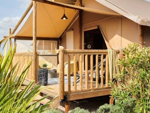 CANVAS AND WOOD TENT 5 people - PREMIUM Lodge - 2 rooms - with sanitary facilities